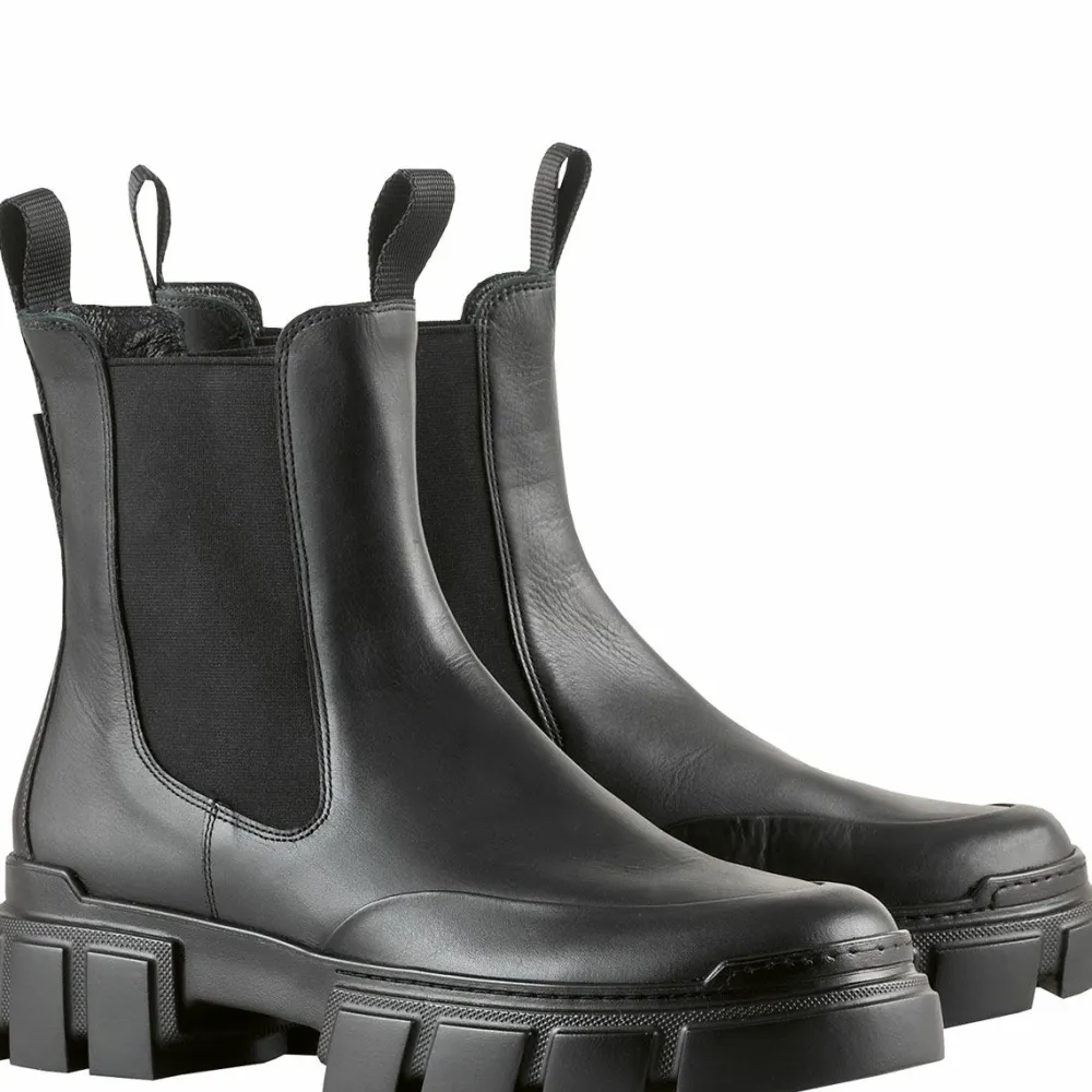 Hot Adventure Women Booties