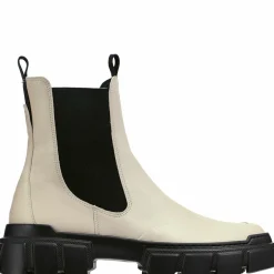 Hot Adventure Women Booties