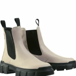 Hot Adventure Women Booties