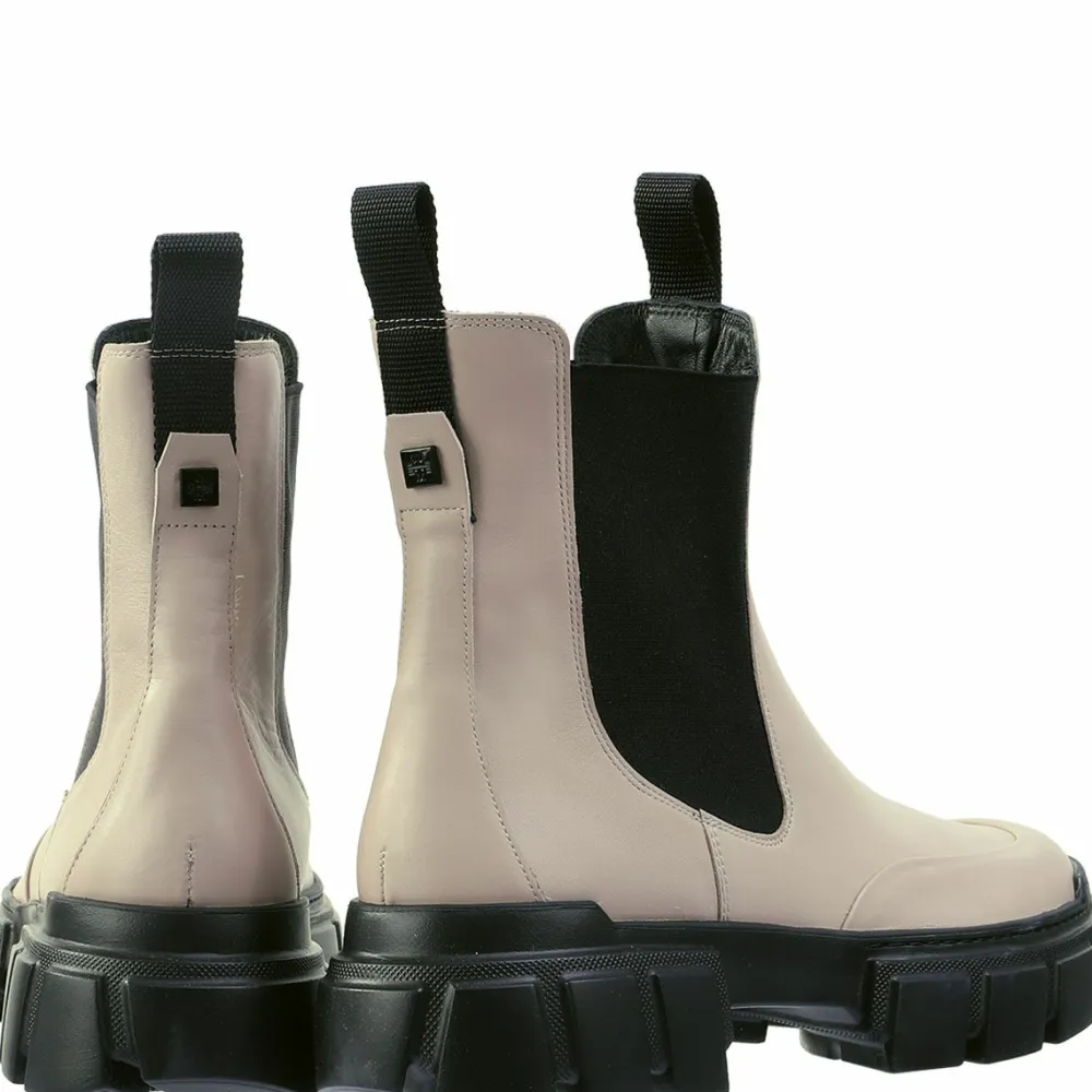 Hot Adventure Women Booties