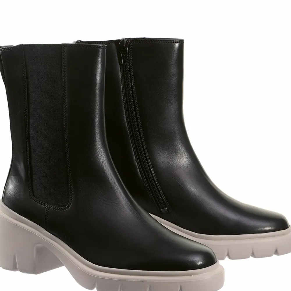 Cheap Ami Women Booties