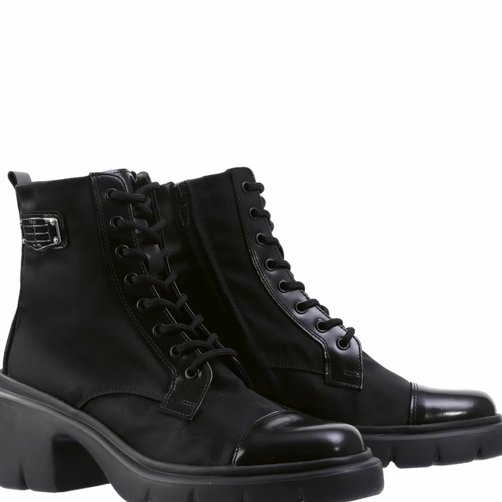 Discount Brooke Women Booties