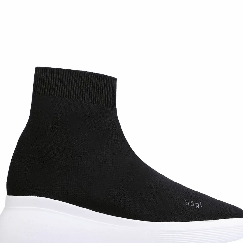 Online Finley Women Sneakers