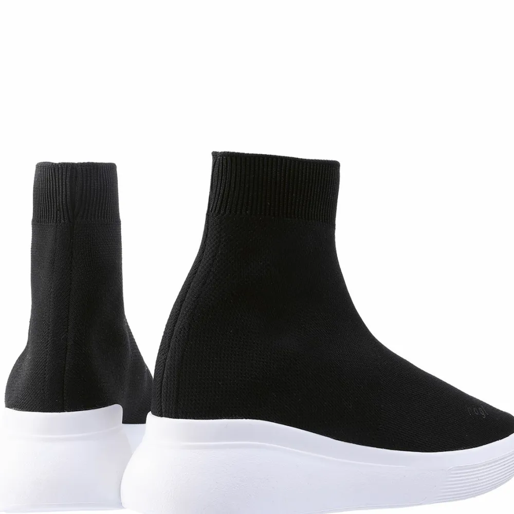 Online Finley Women Sneakers