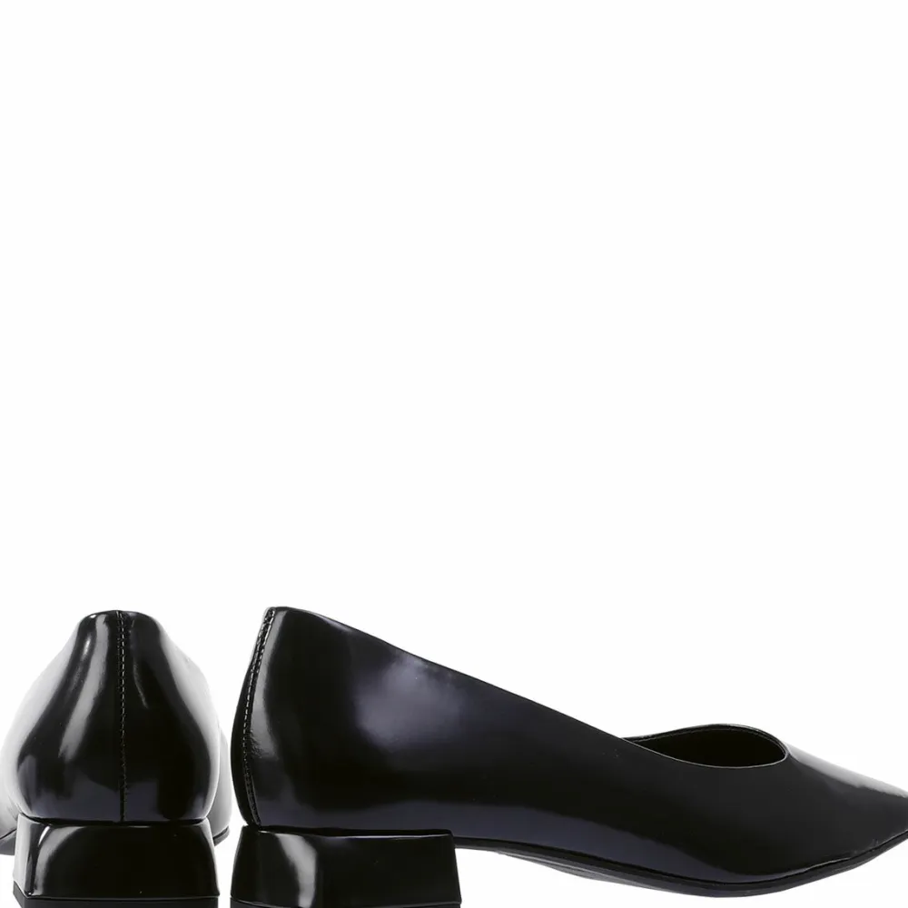 Shop Isabelle Women Ballerinas