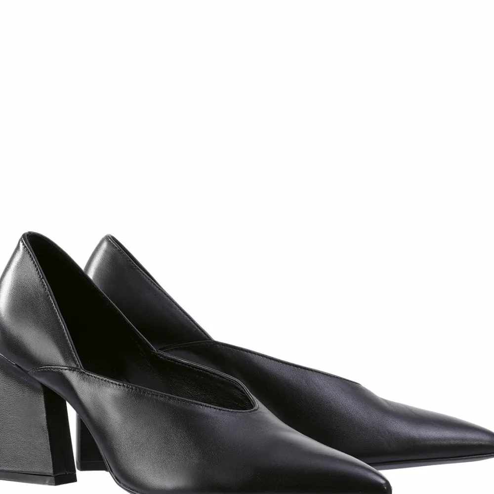 New Lola Women Pumps
