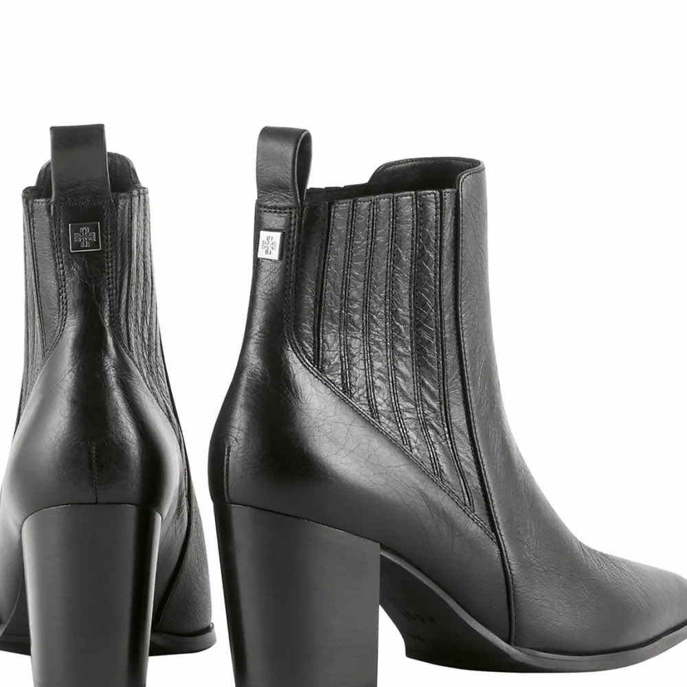 Cheap Luke Women Booties