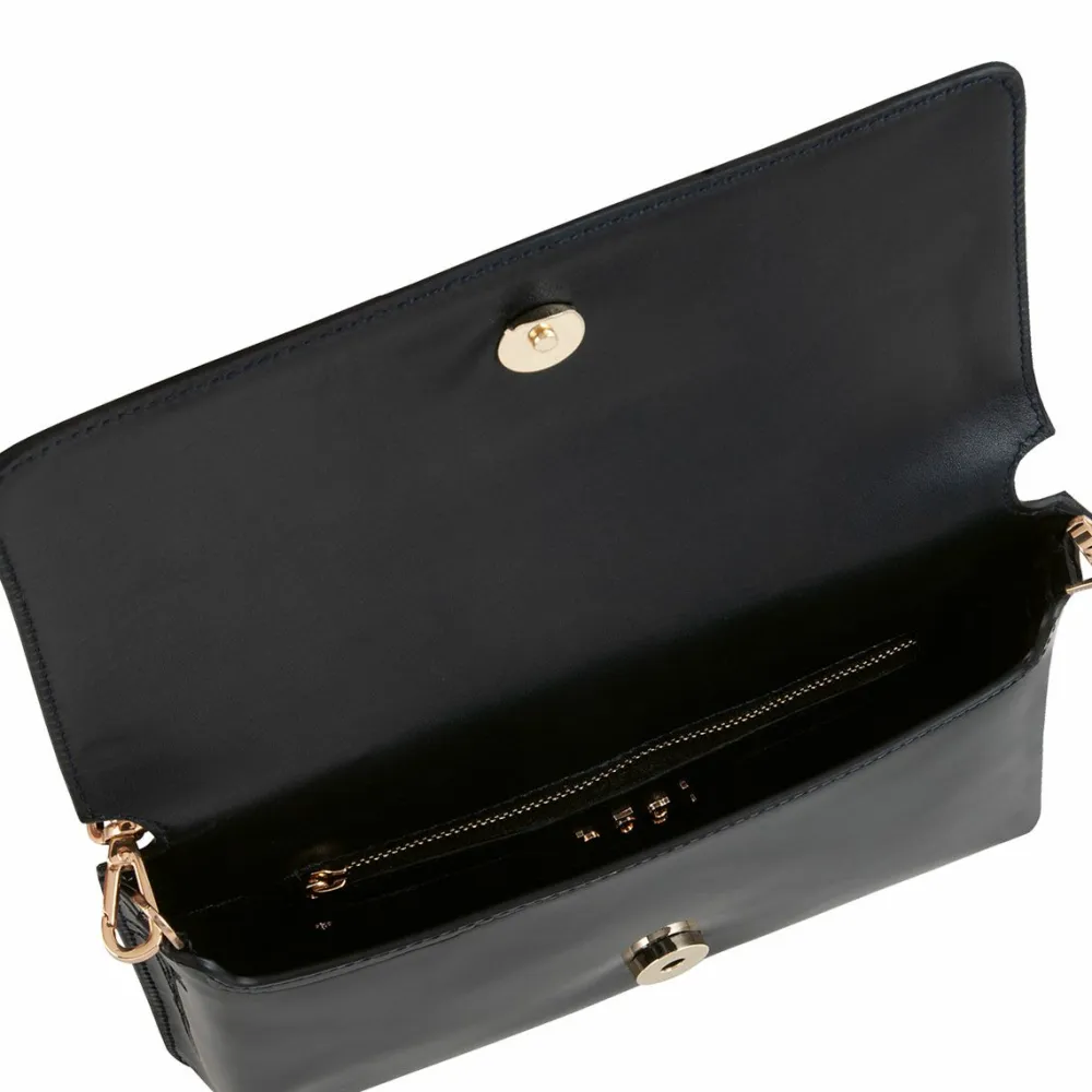 Store Tiny Women Bags